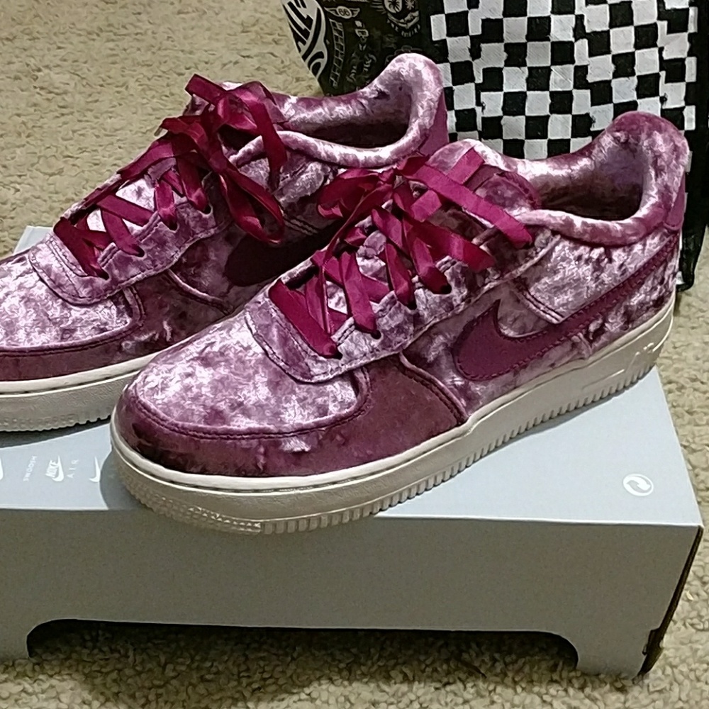 Nike Air Force 1 LV8 (GS)
